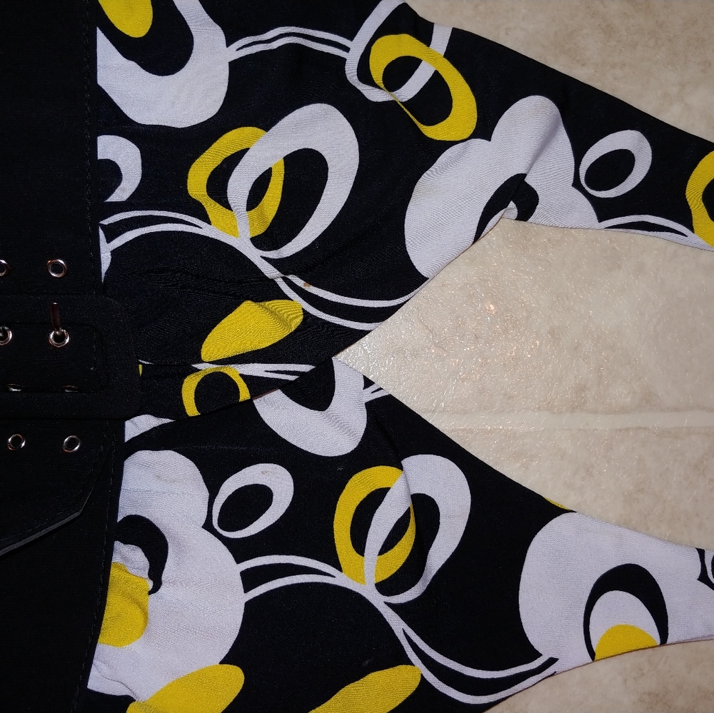 Vanity - Picture 5 of 6